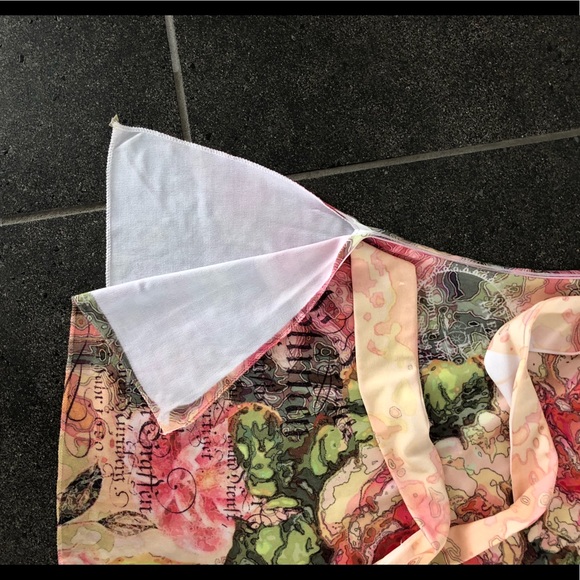 Colourful Sleeveless Top - Picture 6 of 6